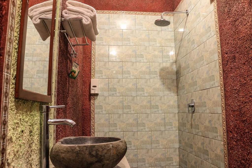Reynold Artha Guest House Нуса-Лембонган Экстерьер фото